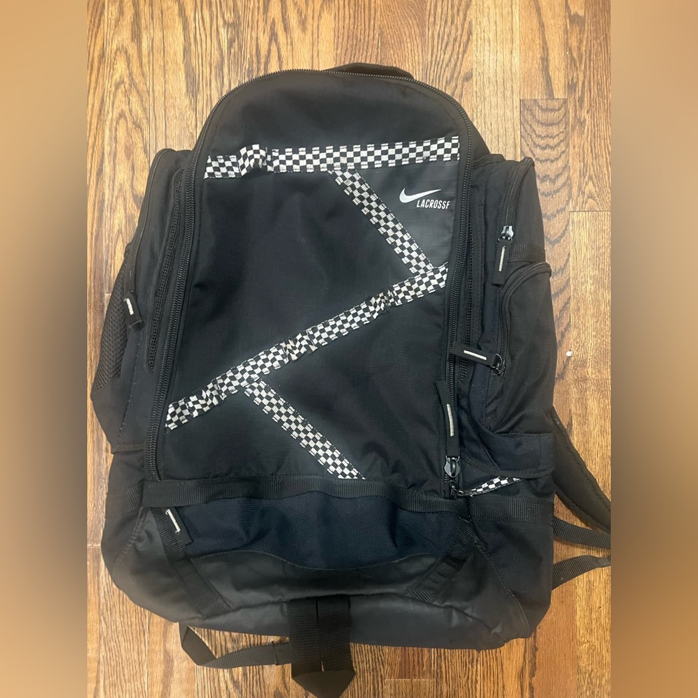 Nike Face Off Game Day Lacrosse Backpack Black Preowned. Clean. All Zippers Work